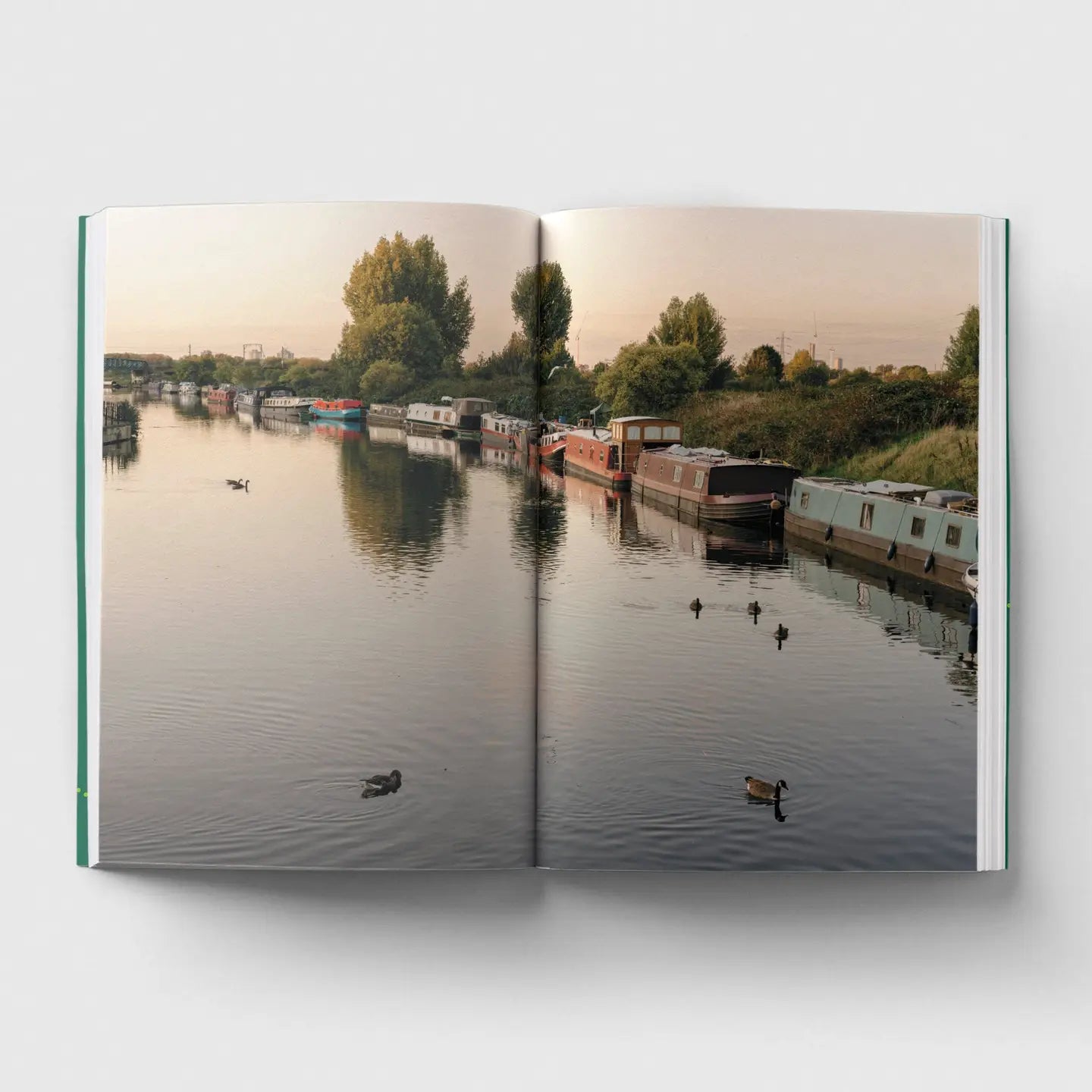Hoxton Mini Press An Opinionated Guide To London Walks - Tea and Kate