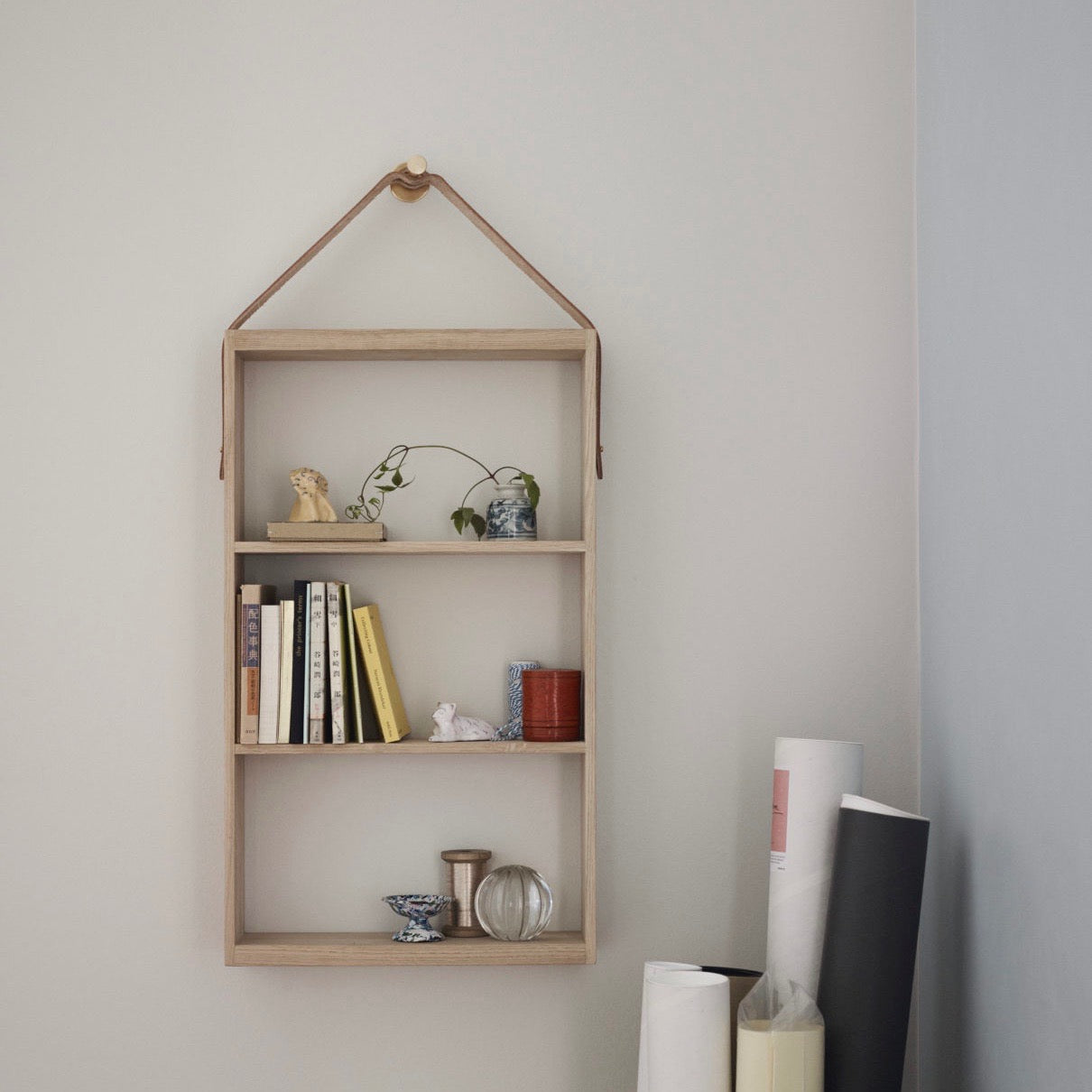 NORR SHELF - Tea and Kate