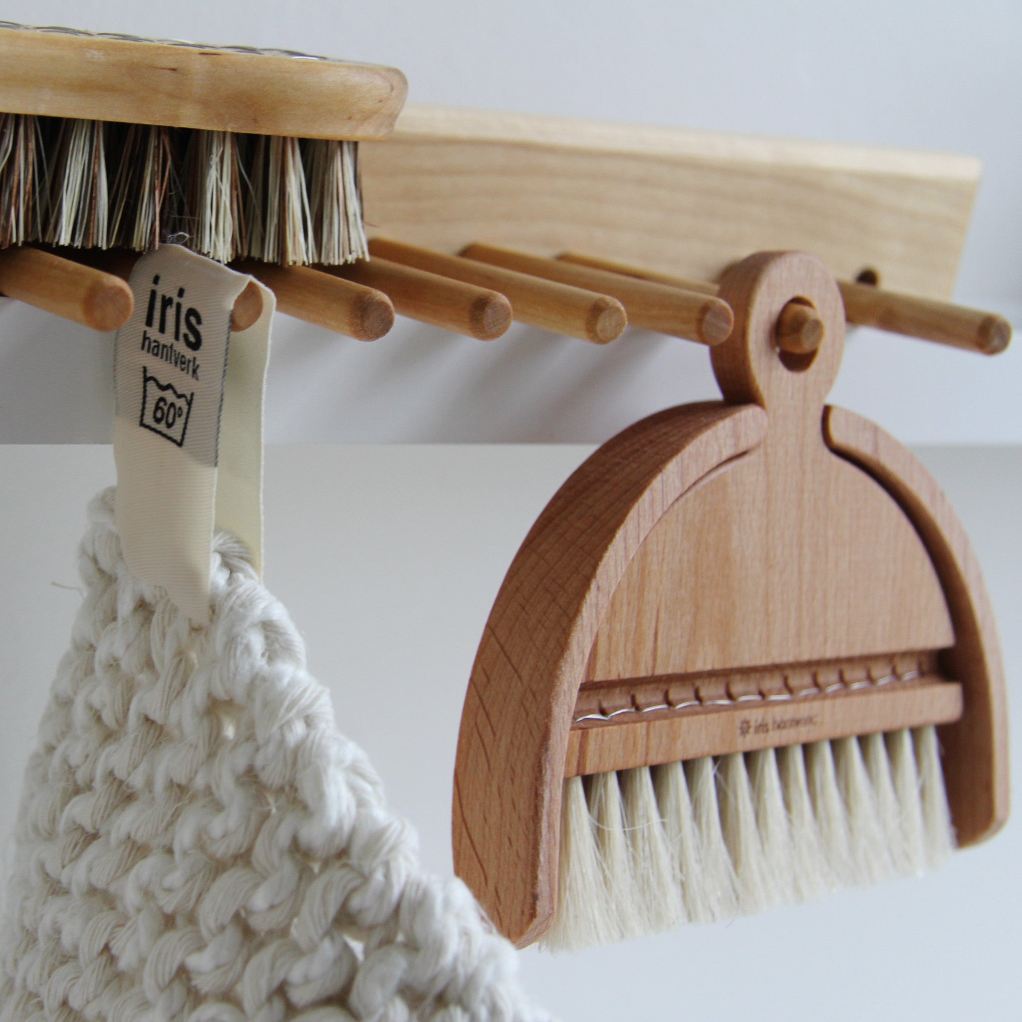 Table brush set - Tea and Kate