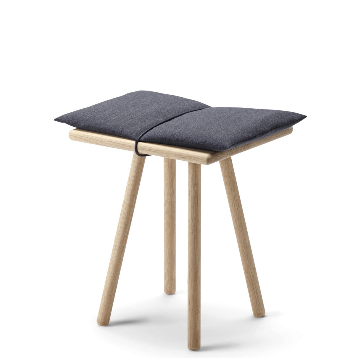Georg stool solid oak - Tea and Kate