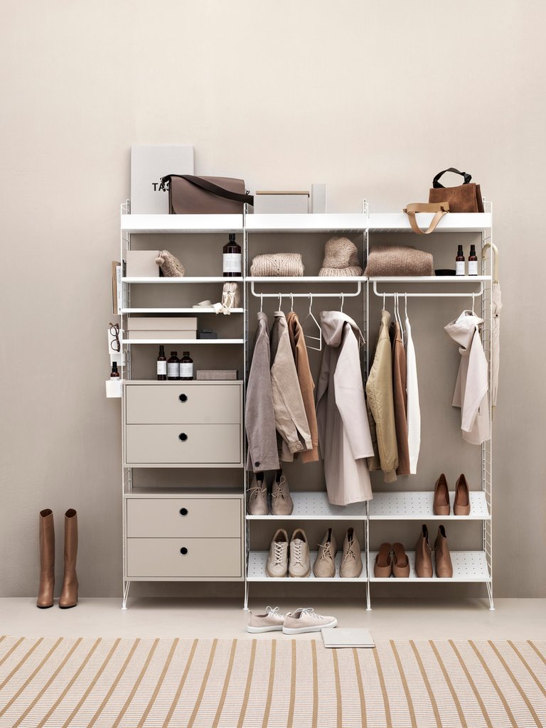 String Shelving closet